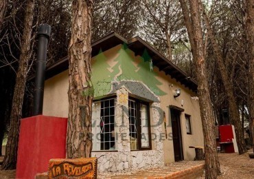 Hermosa casa en venta en la localidad de Mar Azul
